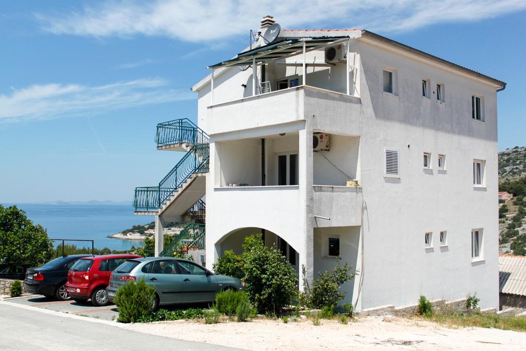 Apartments Angela Primosten Exterior photo